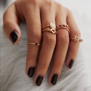 Geometrical 5 Piece Ring Set